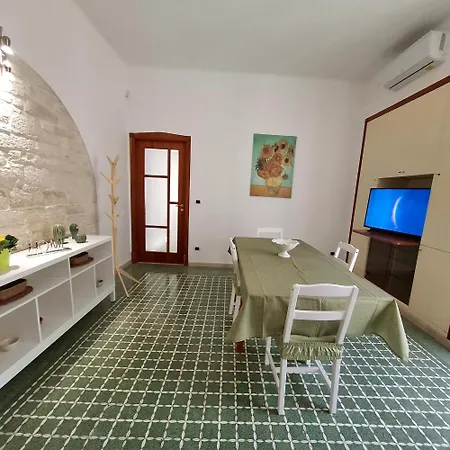 Domus Nicolaus Appartement *